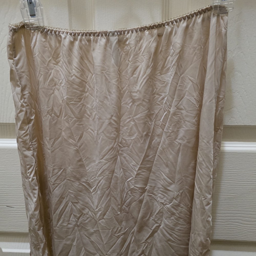 Izod Beige Slip with Side Slit